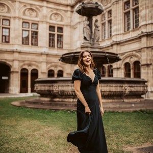 Meet your Posher, Olivia